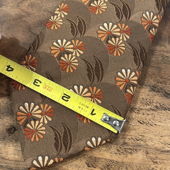 Ermenegildo Zegna Silk Embroidered Floral Tie - Picture 6 of 7